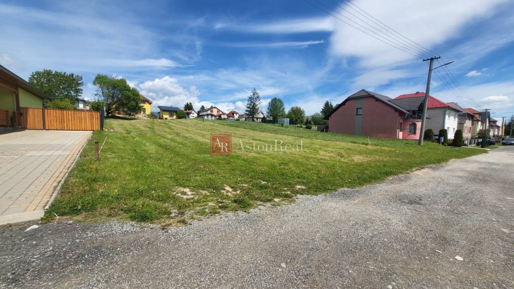 PREDAJ-St.pozemok - Štrba - 976 m2 - 3