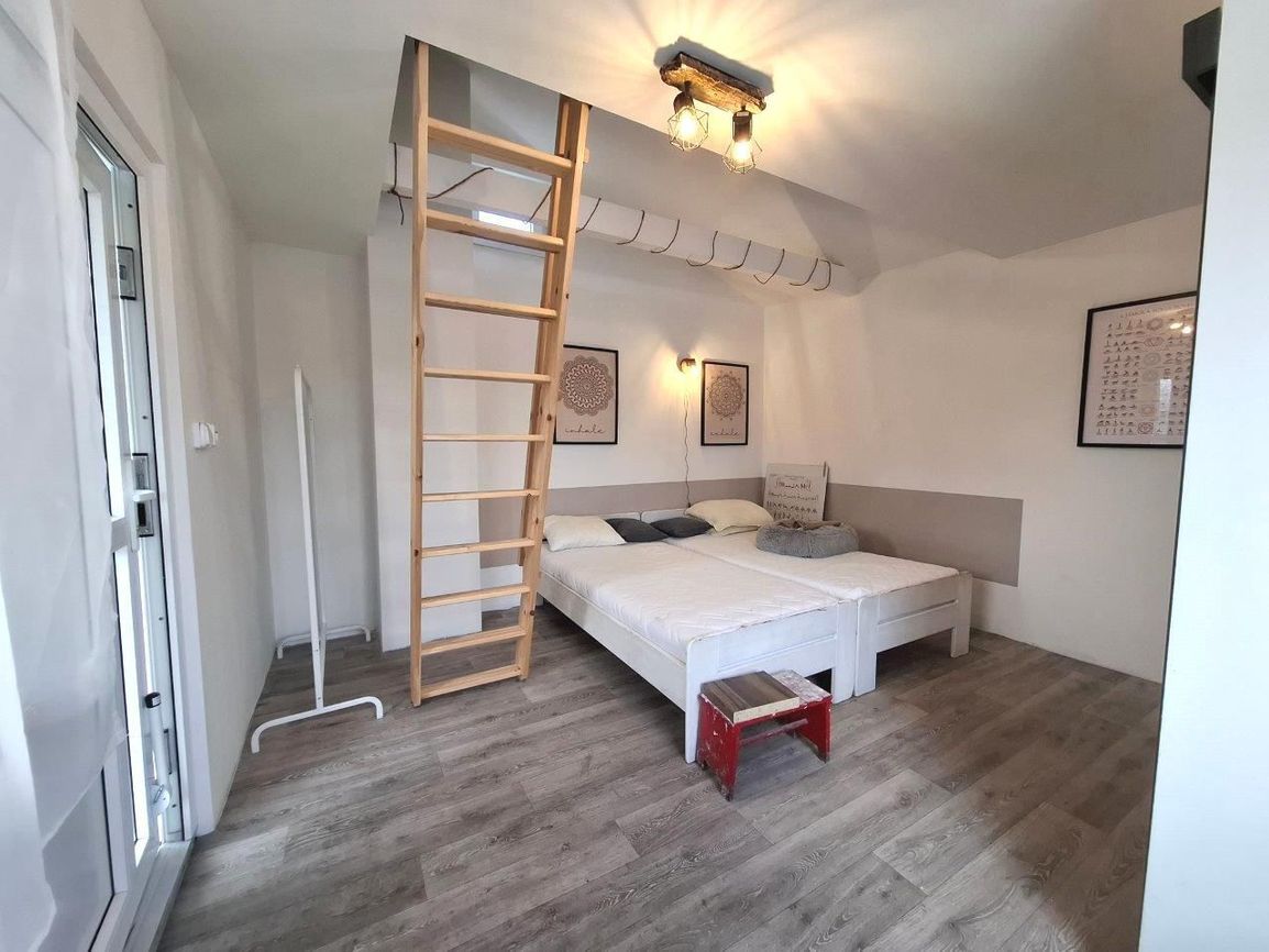 PREDAJ: CHATA S POZEMKOM 549m2 FOTOVOLTAIKA POPRAD SÍDL. JUH - 3