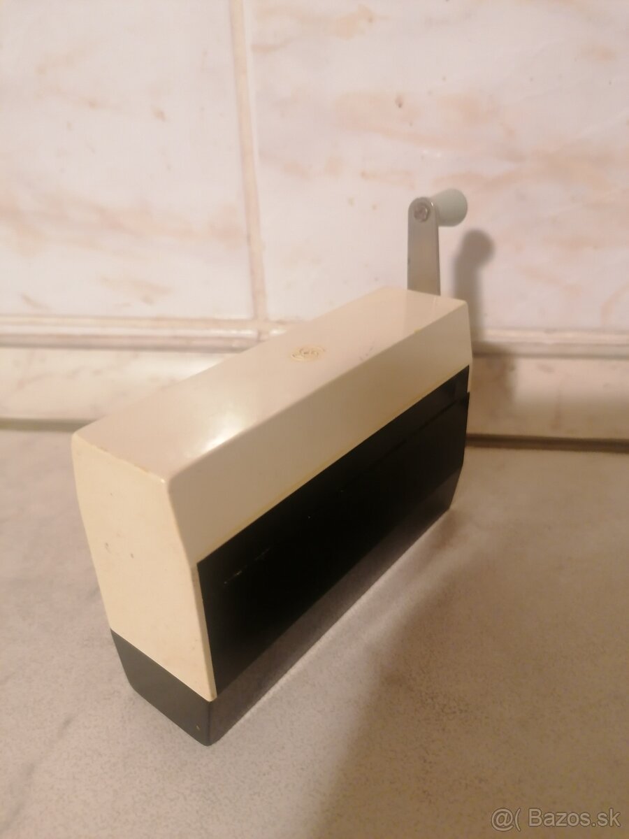 Ručný mlynček na kávu - 3