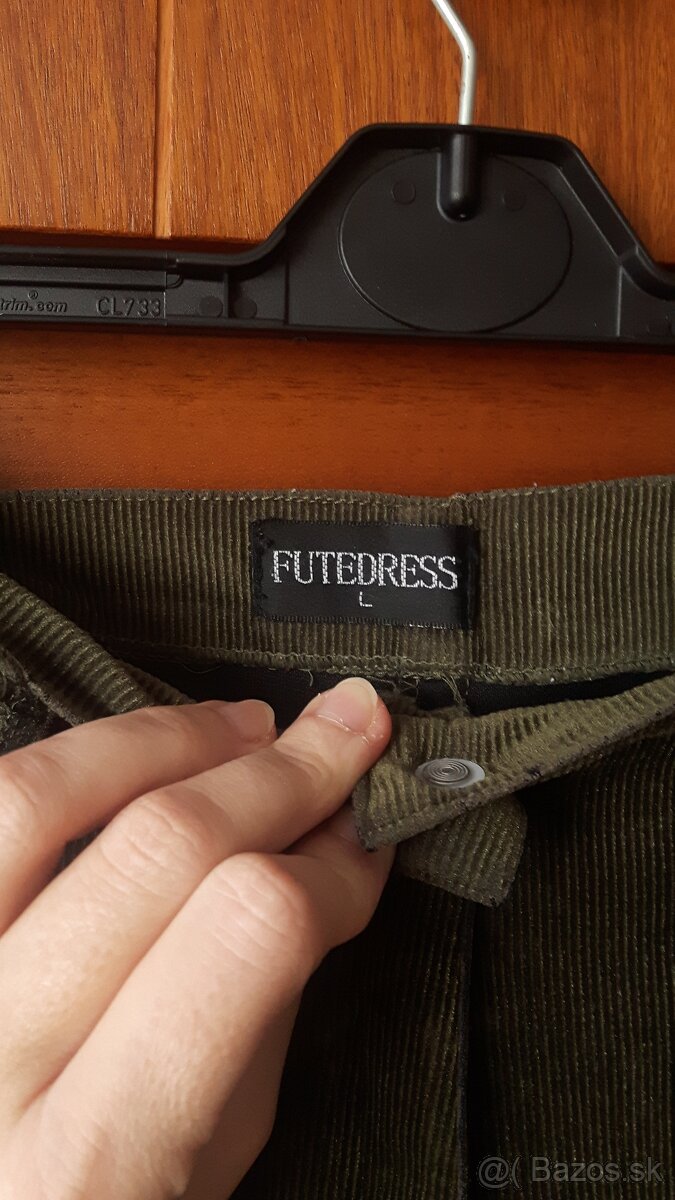 Zelené menčestrové nohavice - 3