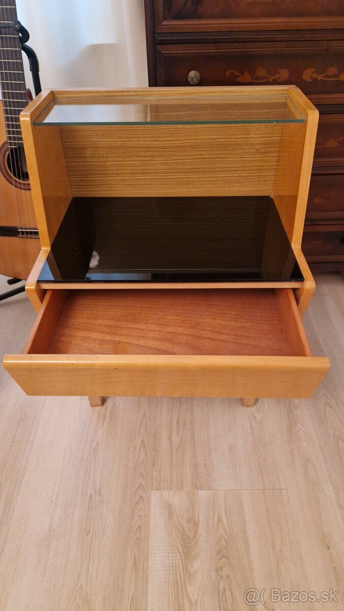 nočný stolík - 3