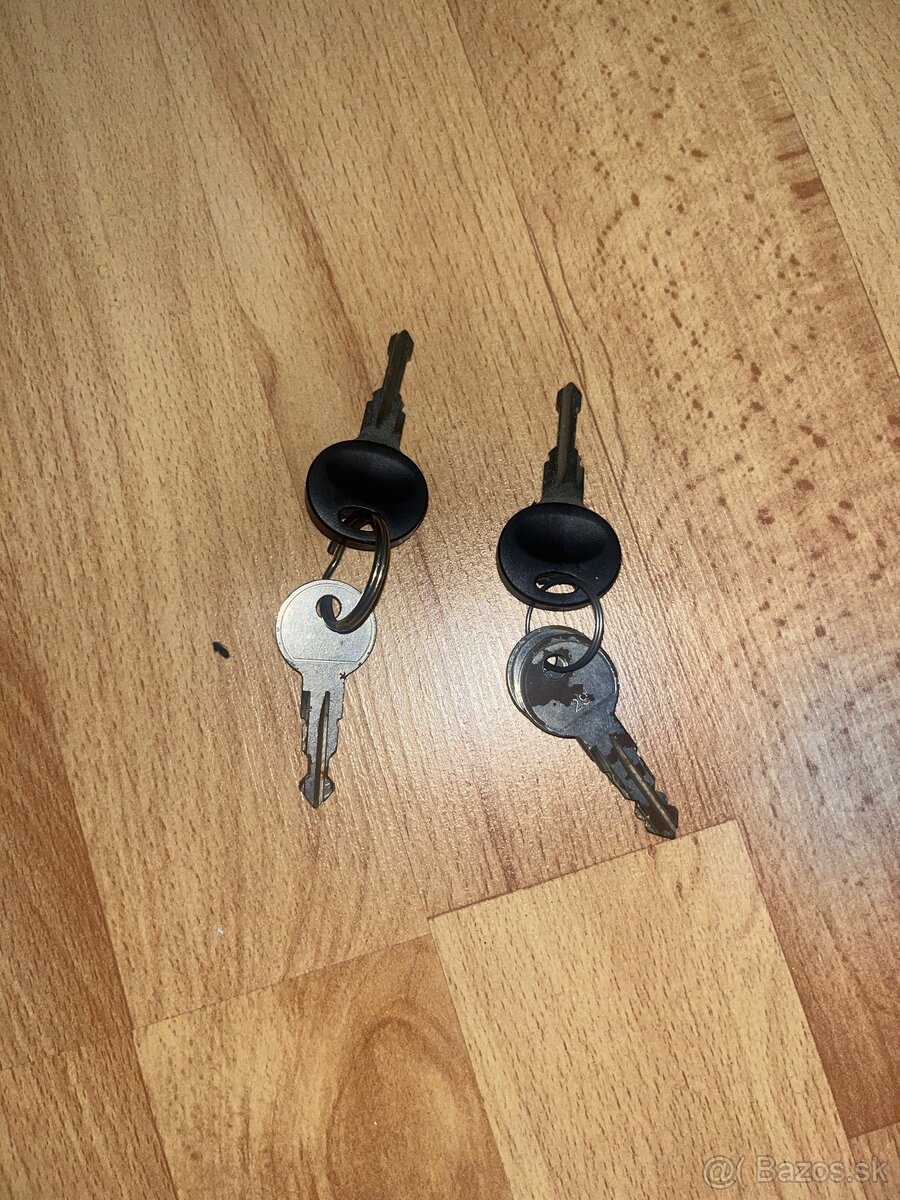 Strešný nosič na lyže - 3