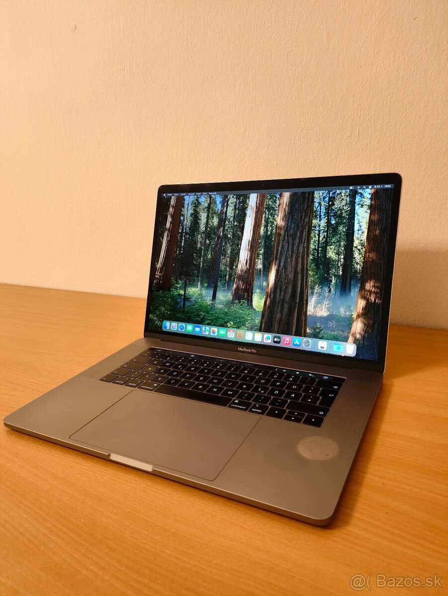 MacBook Pro 15 2018 16GB 256GB - 3