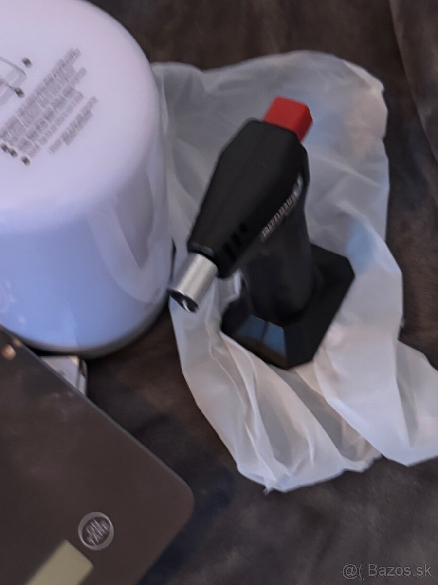 led wifi lampa , dig vaha flamb.pistol - 15€ - 3