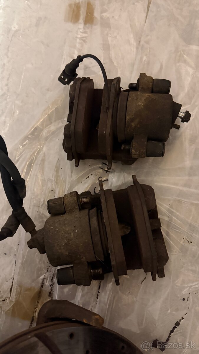 Predné otoče komplet Octavia 1 / Golf 4 / Bora - 3