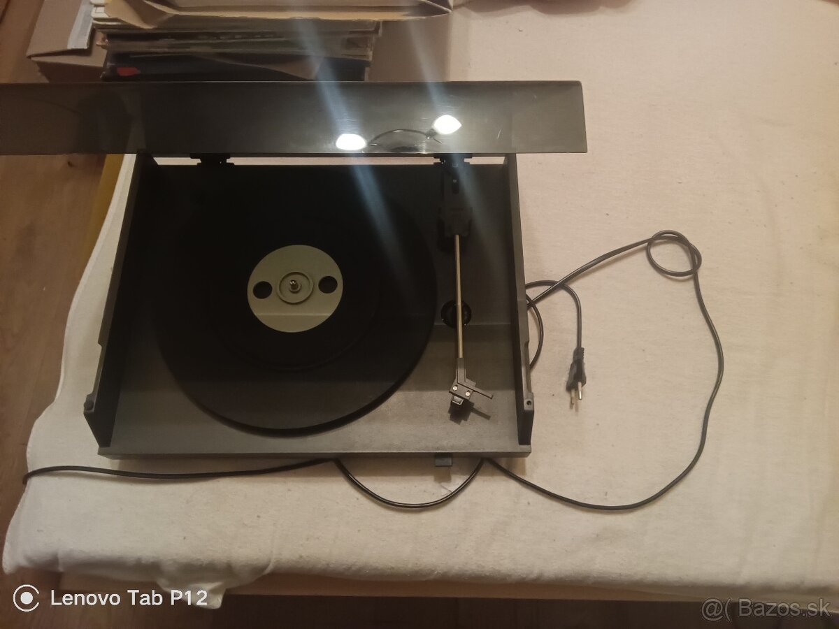 Predam gramofony Tesla NC470 - 3