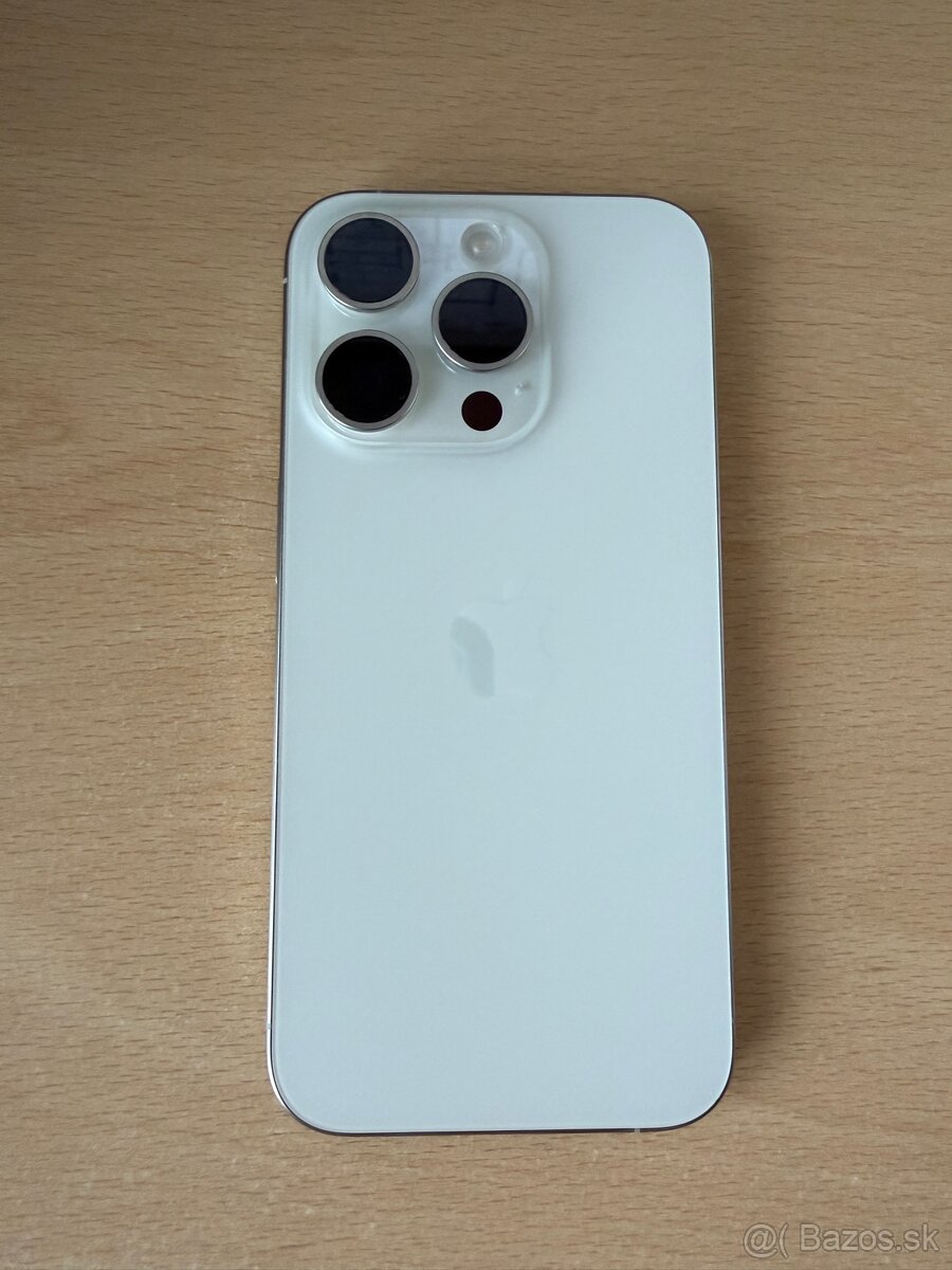 iPhone 15 Pro 256 GB - 3