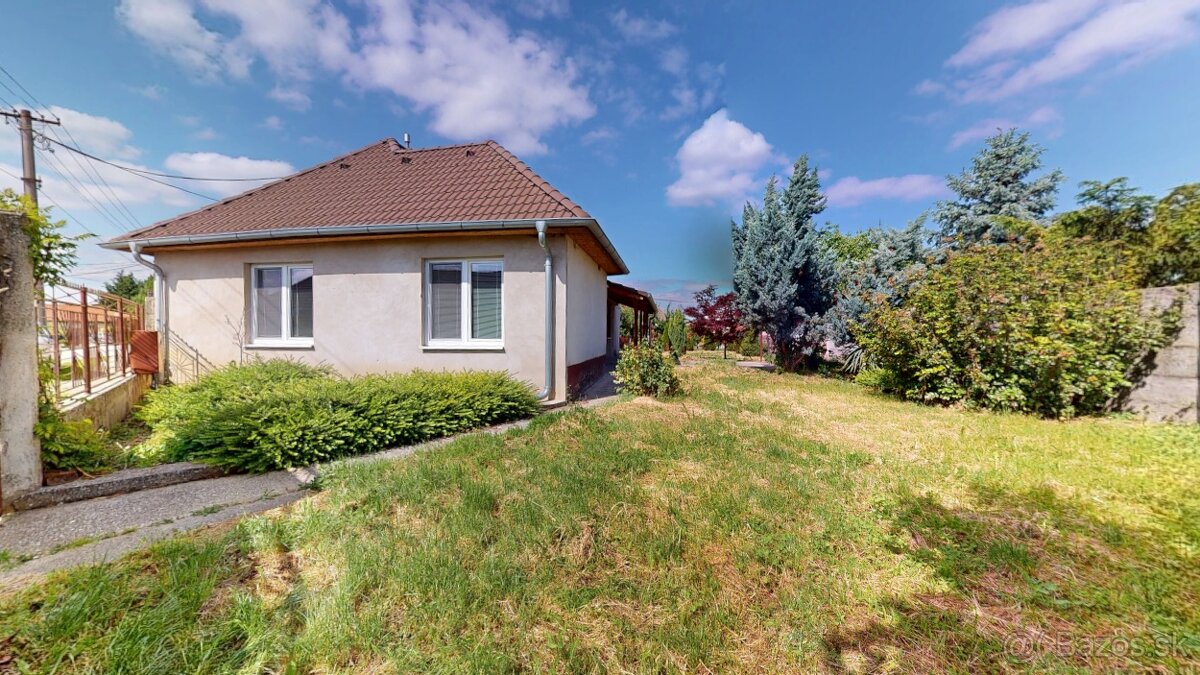 LIMITOVANÁ CENA - Starší rodinný dom so slnečným pozemkom - 3