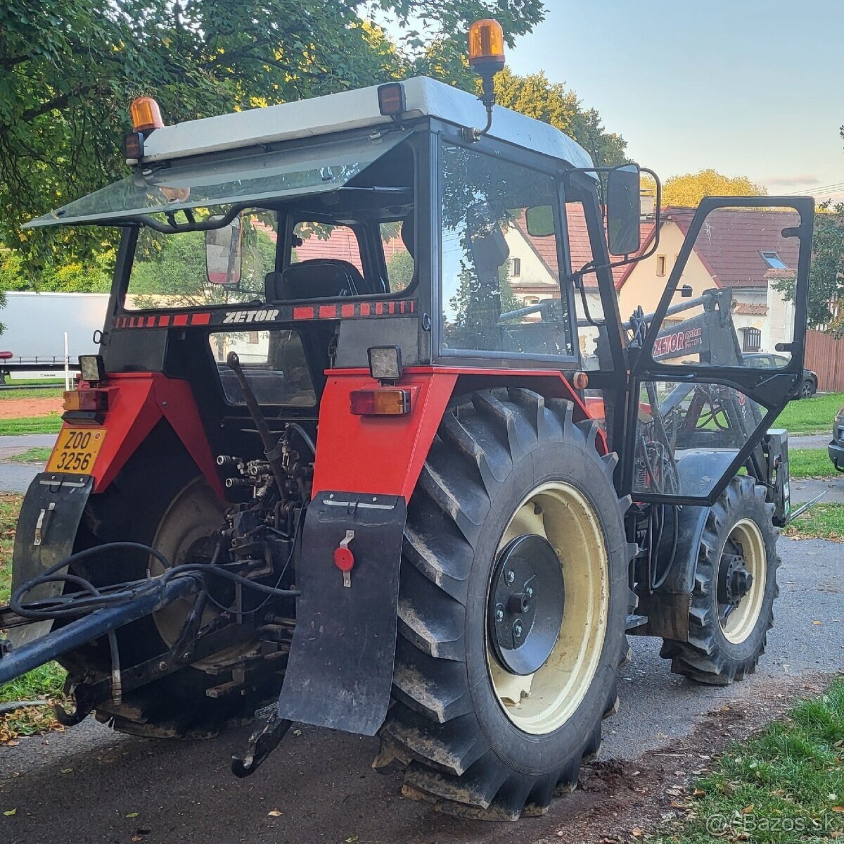 Predam traktor zetor 7745 TURBO - 3