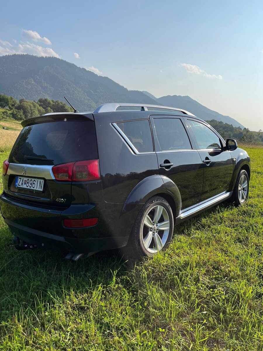 Peugeot 4007 - 3