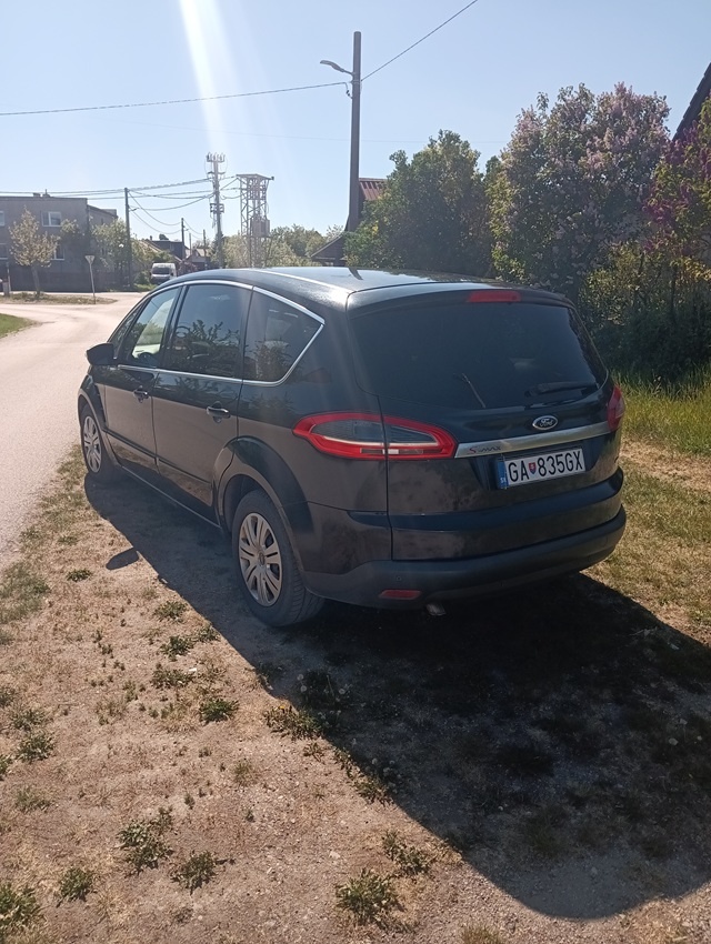 Ford S-max 2.0TDCi automat 7miestne - 3
