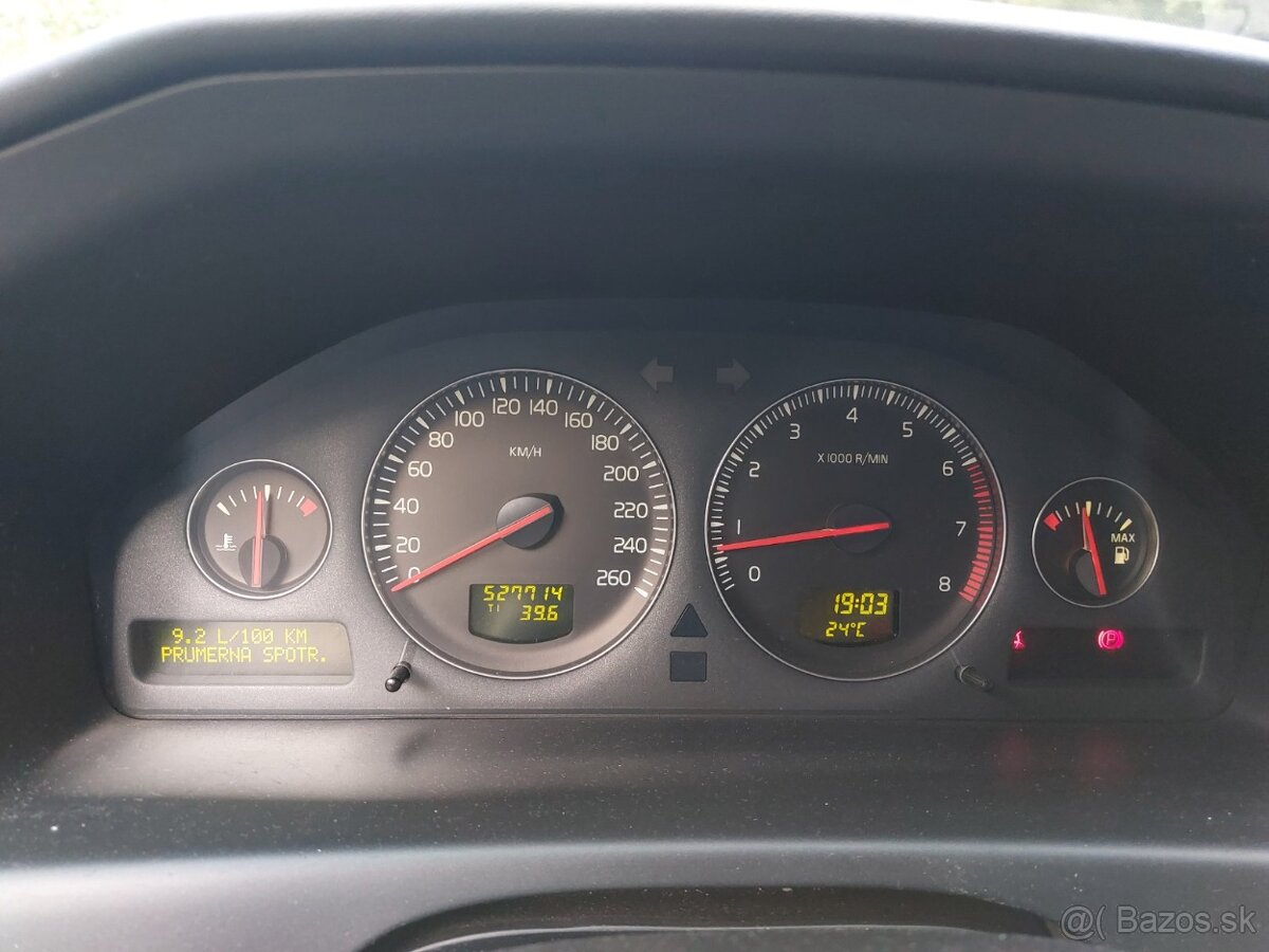 Predám Volvo S60 2.5T AWD - 3