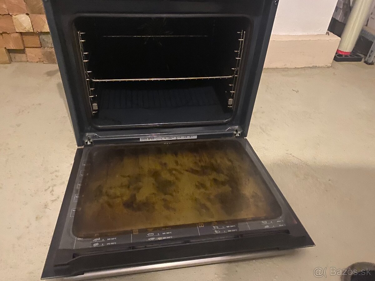 Vstavana rúra AEG BC301302NM. - 3