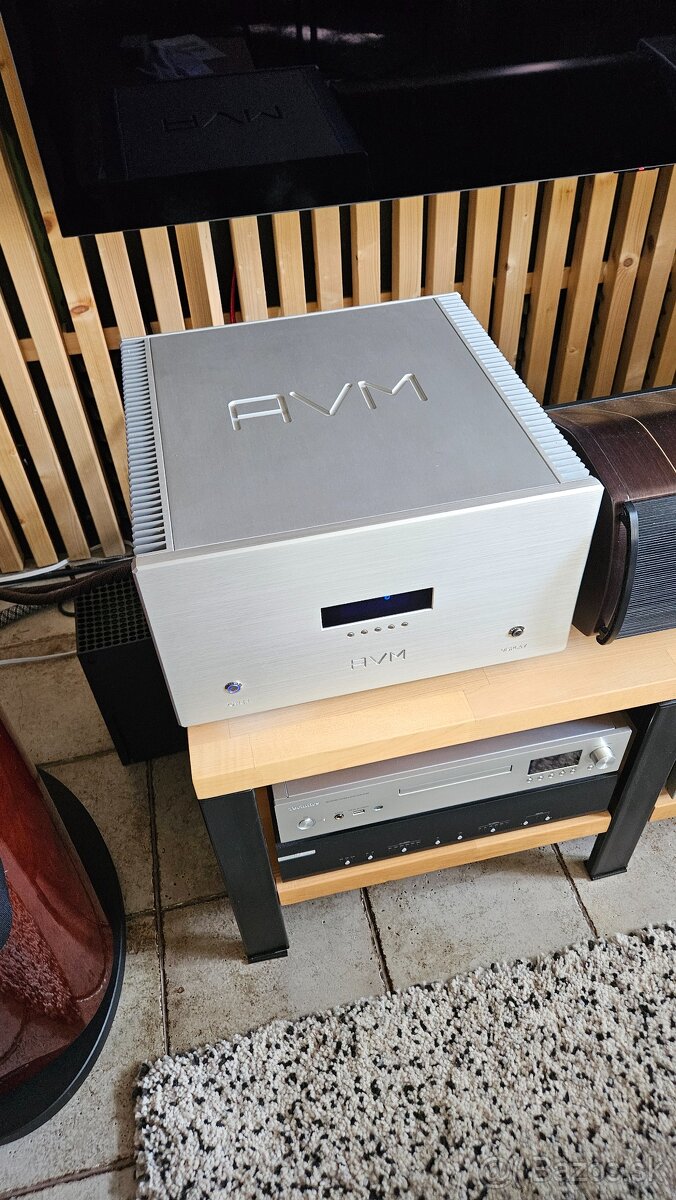 Predám zosilňovač AVM Ovation SA 8.2 - 3