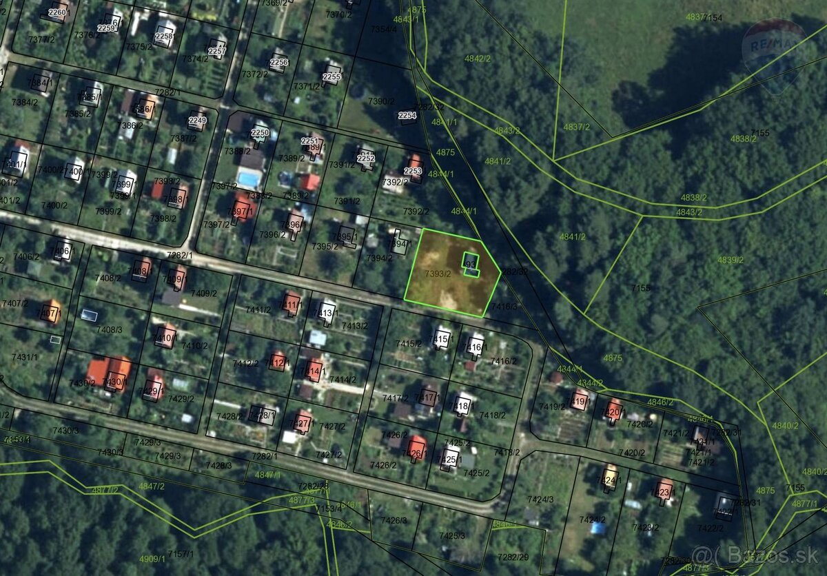 Záhradná chatka v sade 600-ročnice v Prievidzi, výnimočná sv - 3