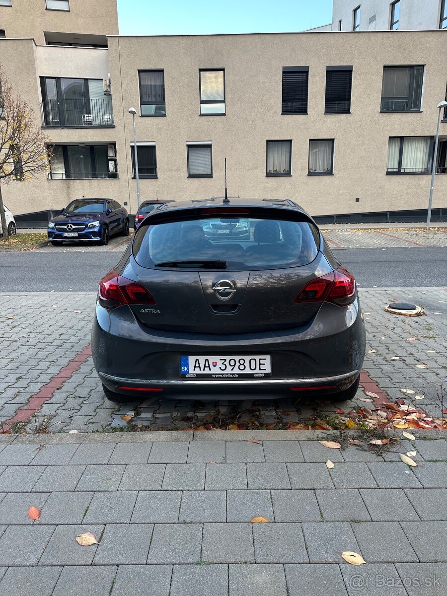 Opel Astra J, 2015, 1.6 , benzín - 3