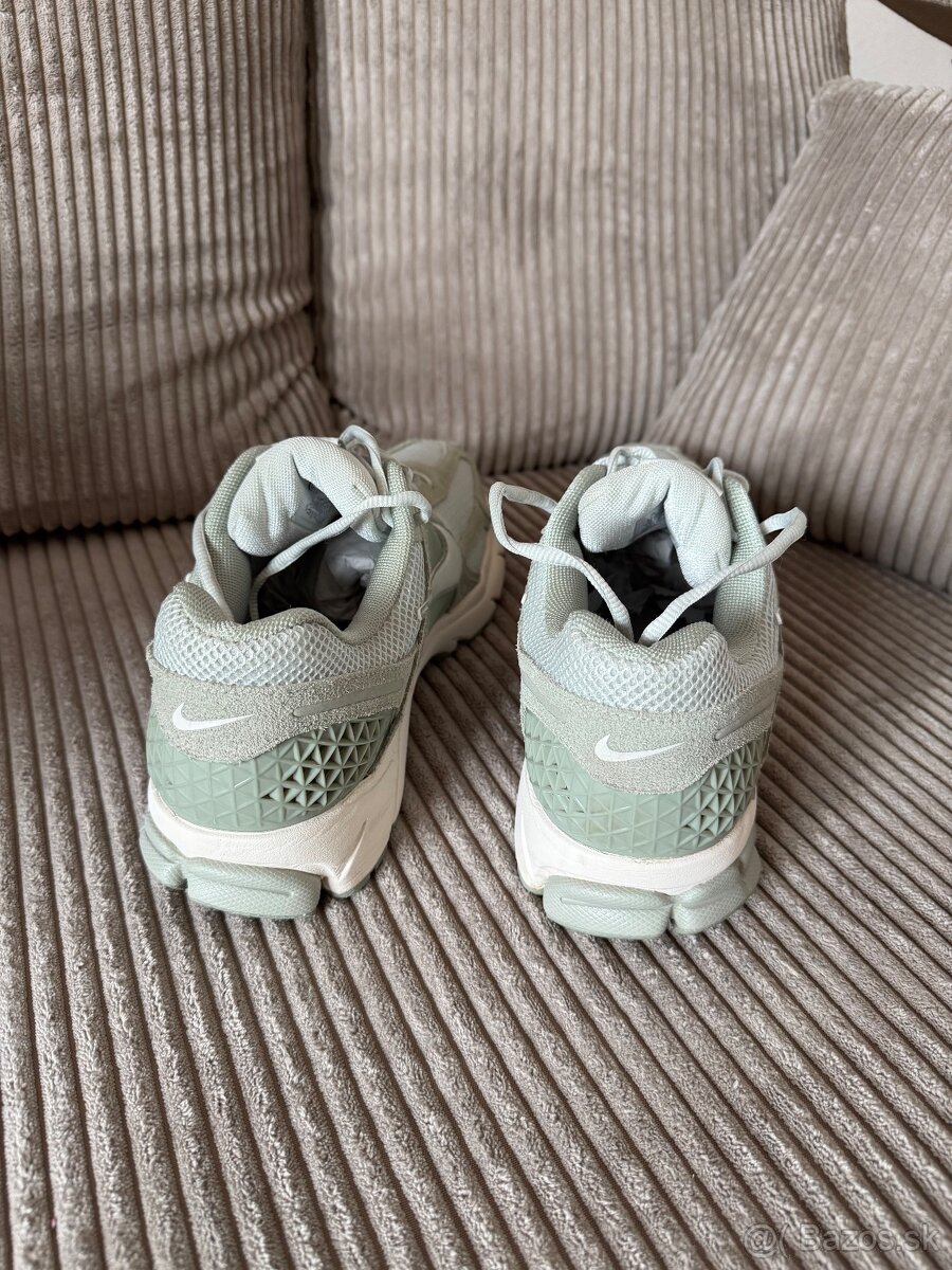 Nike zoom vomero 5 - 3