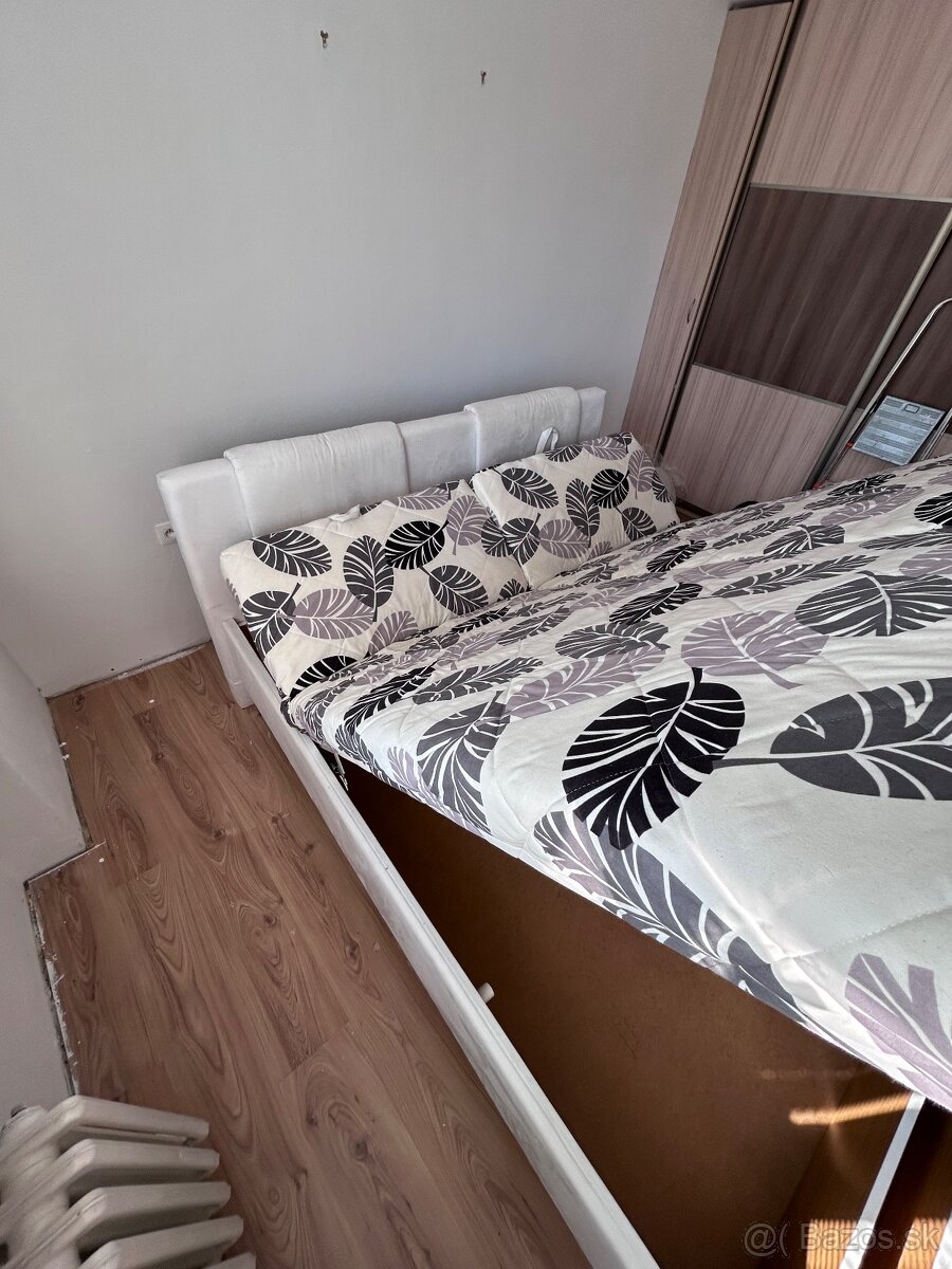calunena manzelska postel - 3