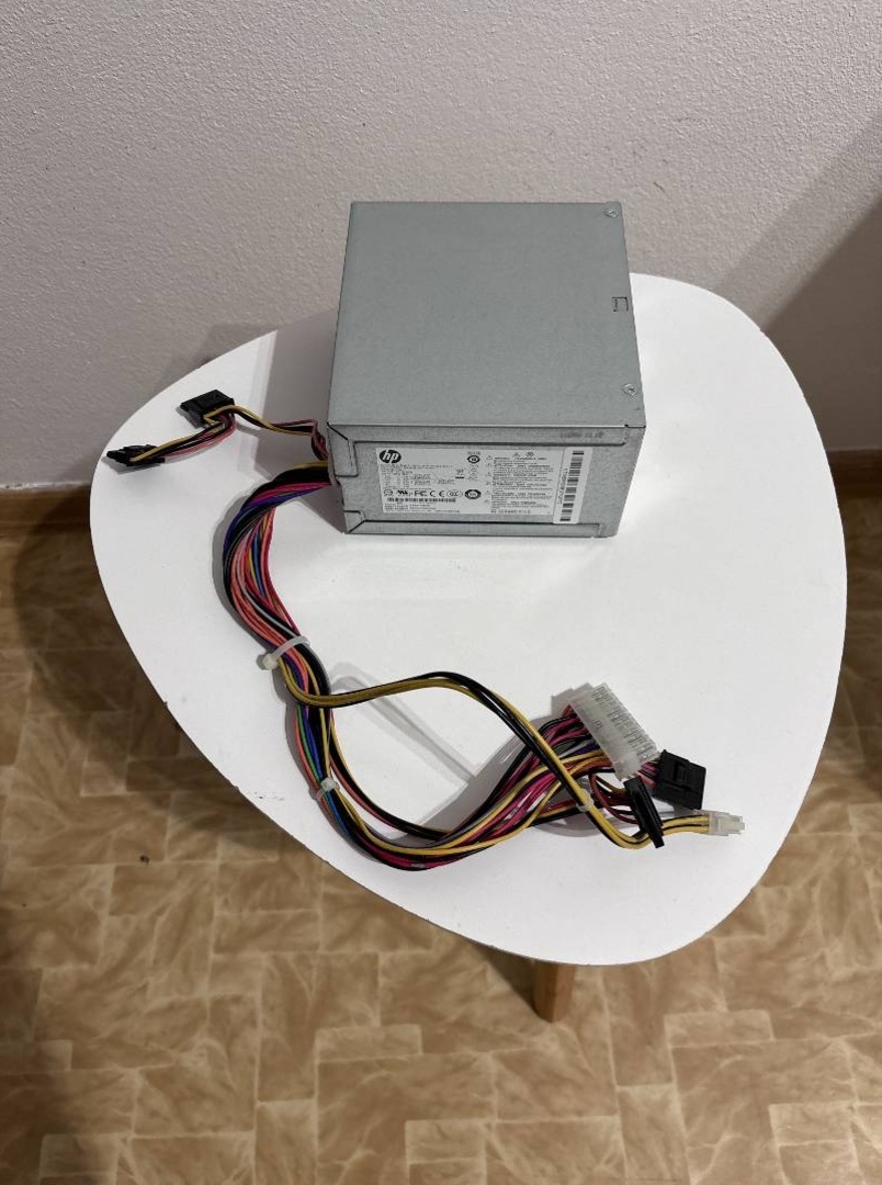 Predám použitý zdroj do počítača HP 7100 CMT - 3