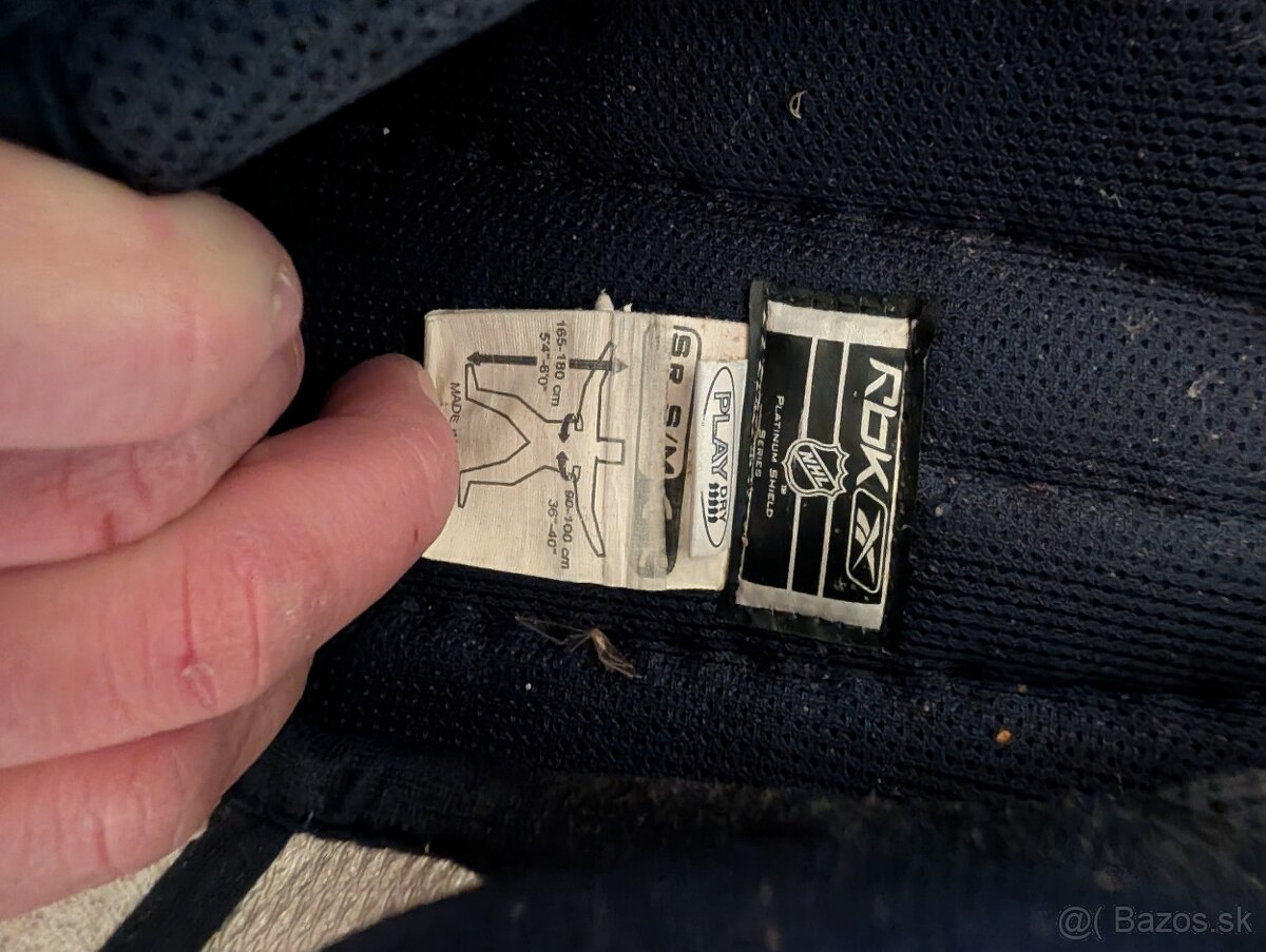 hokejova vystroj - 3