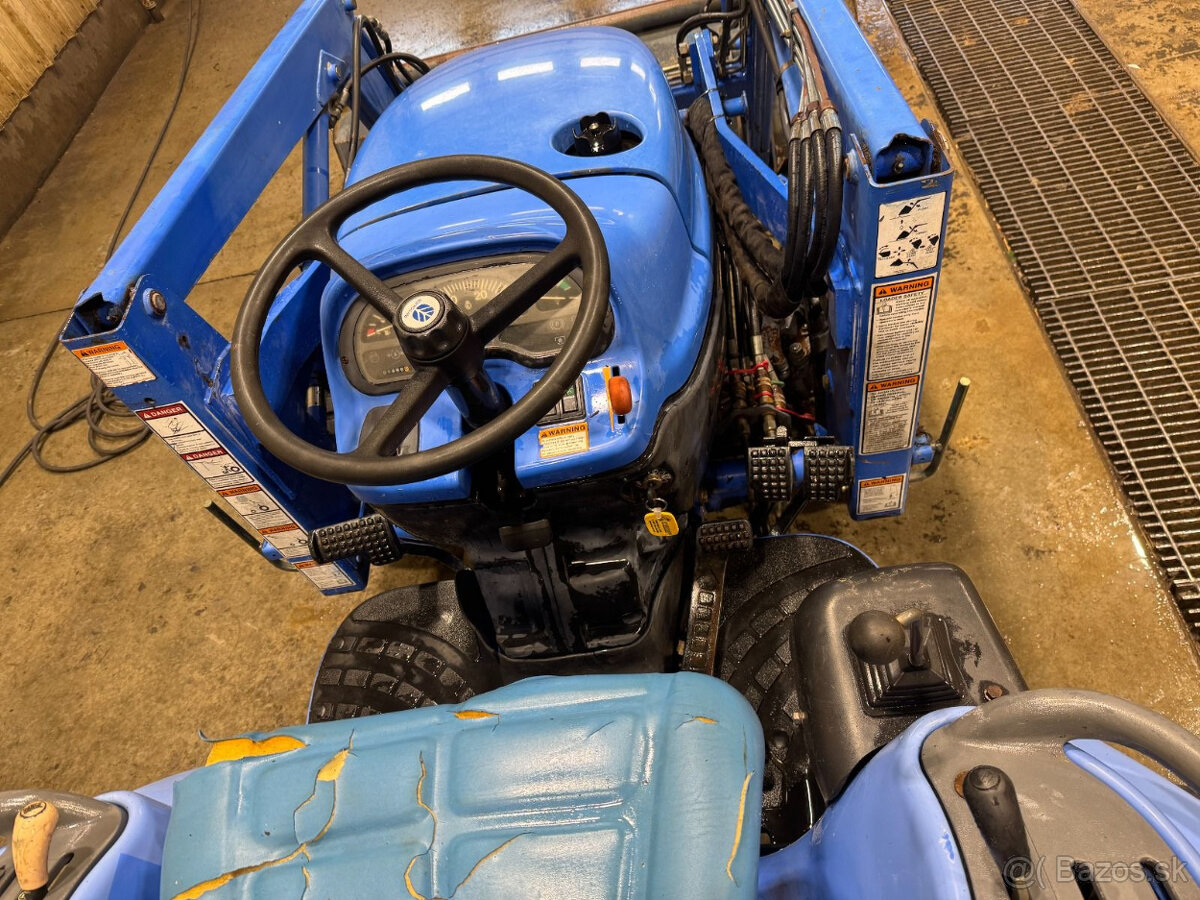 Predám traktor New Holland TC33D 4x4 – spoľahlivý a siln - 3