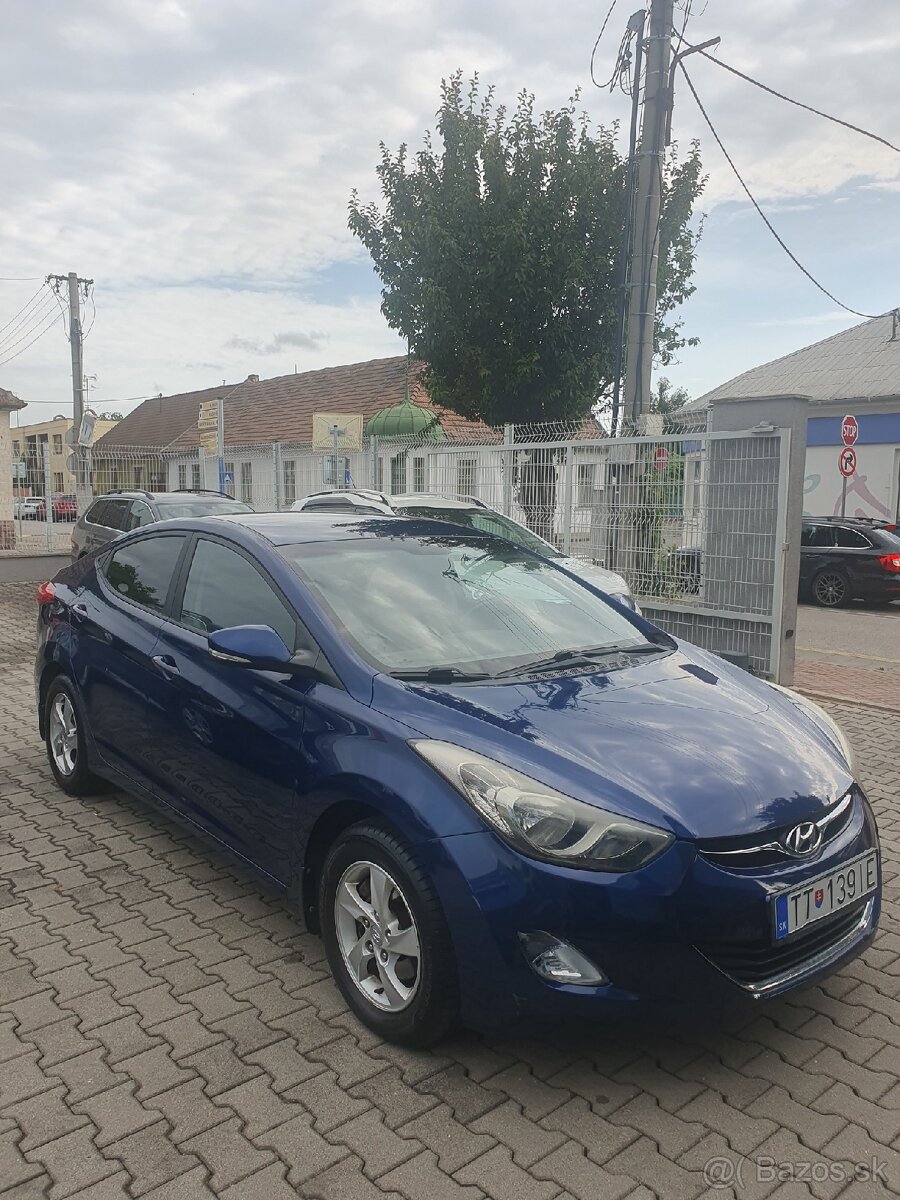 Hyundai Elantra 1,6i - 3