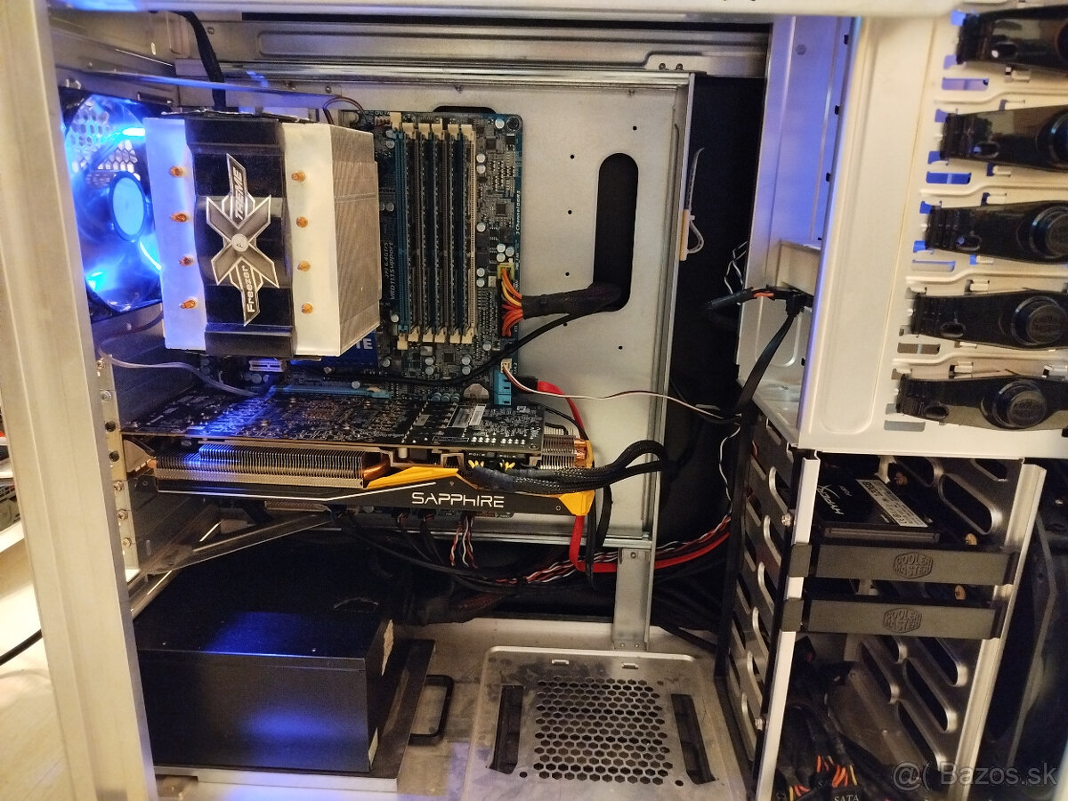 Herny PC | Intel 4c/8t | R9 290X | 10GB RAM | SSD - 3