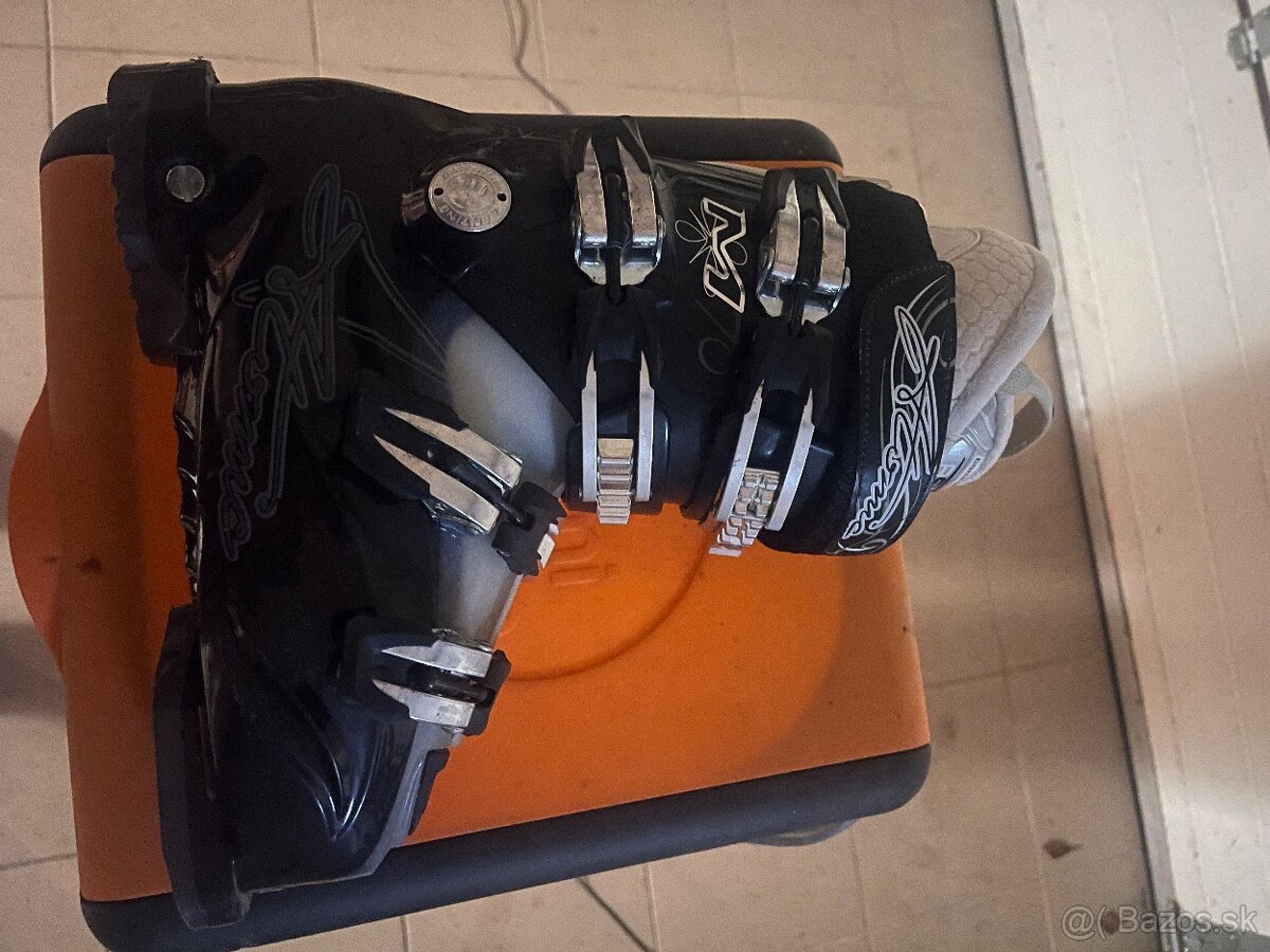 Dámske lyžiarky Atomic - 3