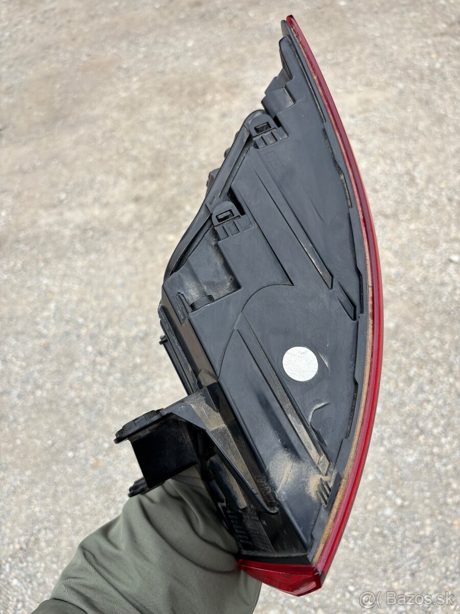 Audi A4 B9 zadná lampa - 3