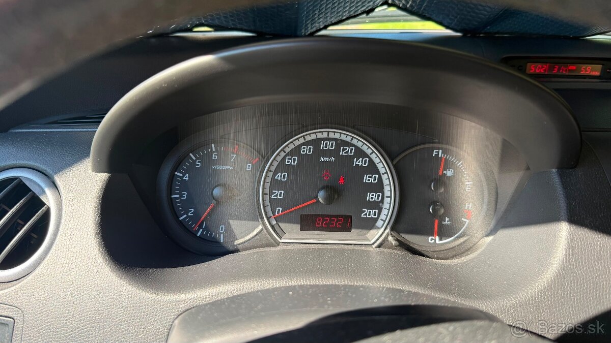 Suzuki Swift 2008 - 3