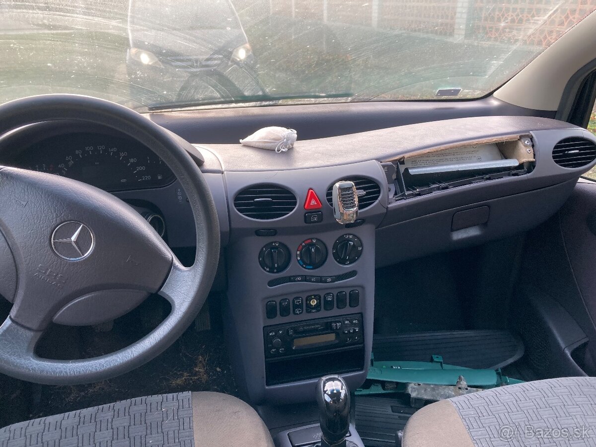 Mercedes 1,4 benzín - 3
