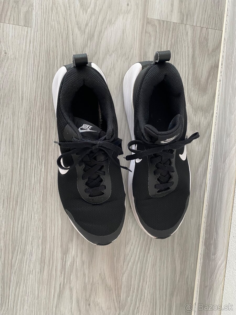 Nike promina 40,5 - 3