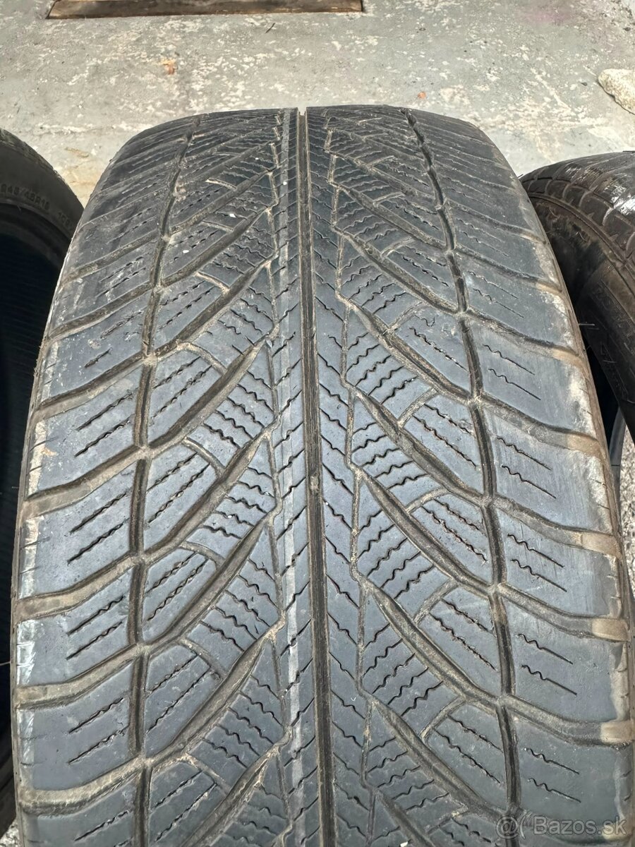 Zimne pneu Goodyear 245/45 R19 - 3