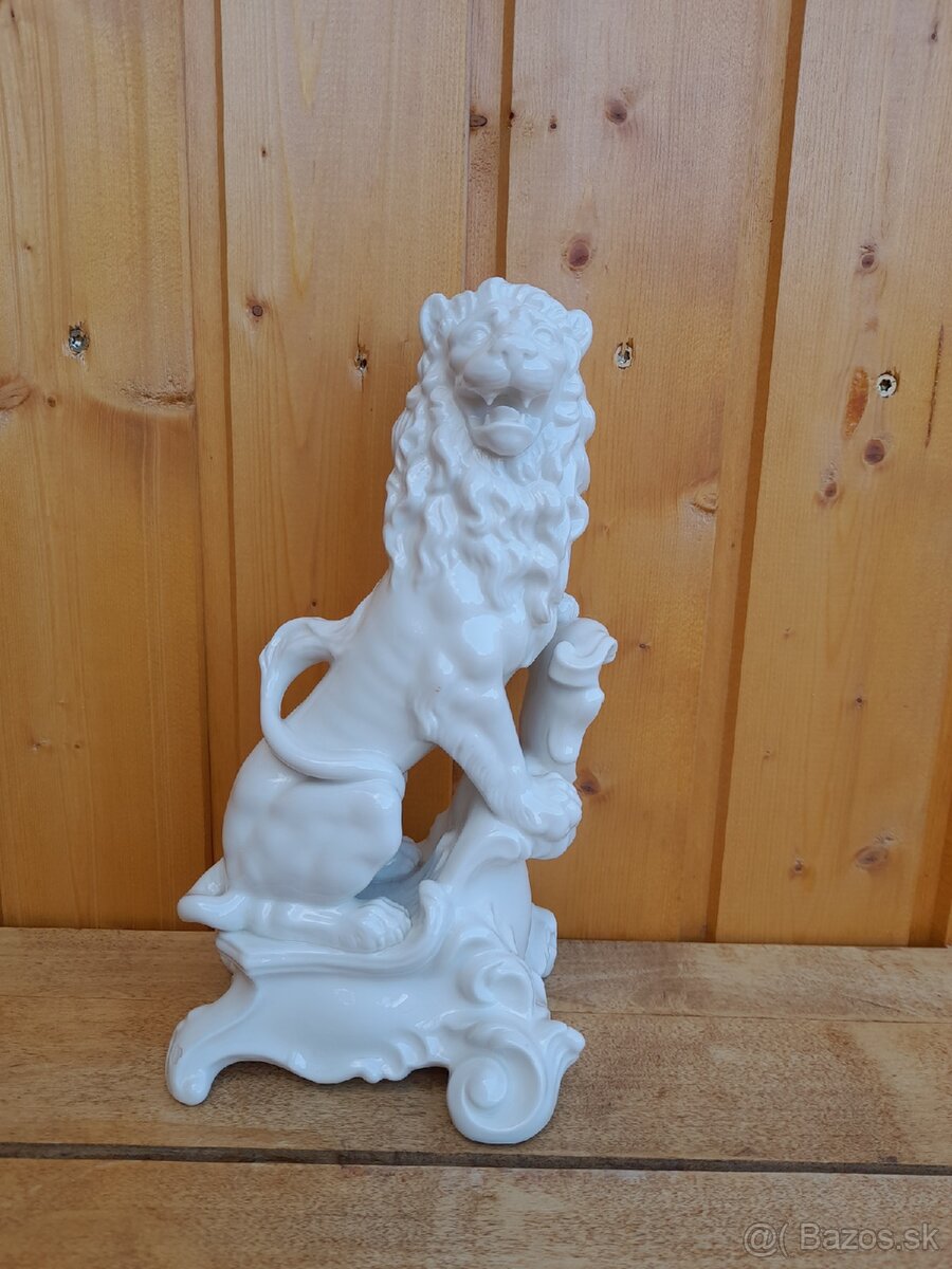 Porcelánová figúrka - 3
