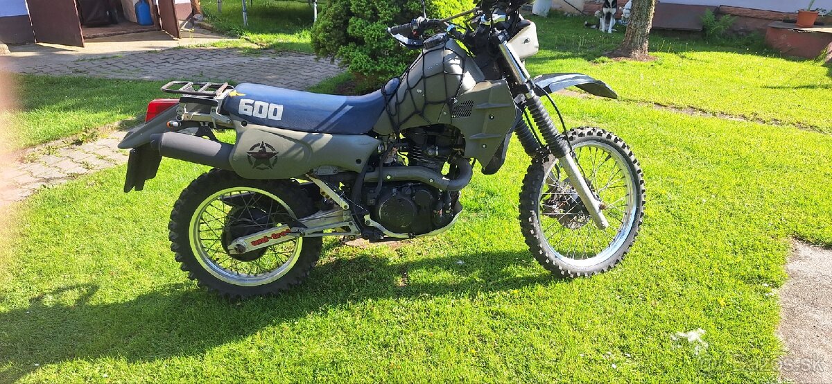 Predám Kawasaki KLR 600 z ŠPZ - 3