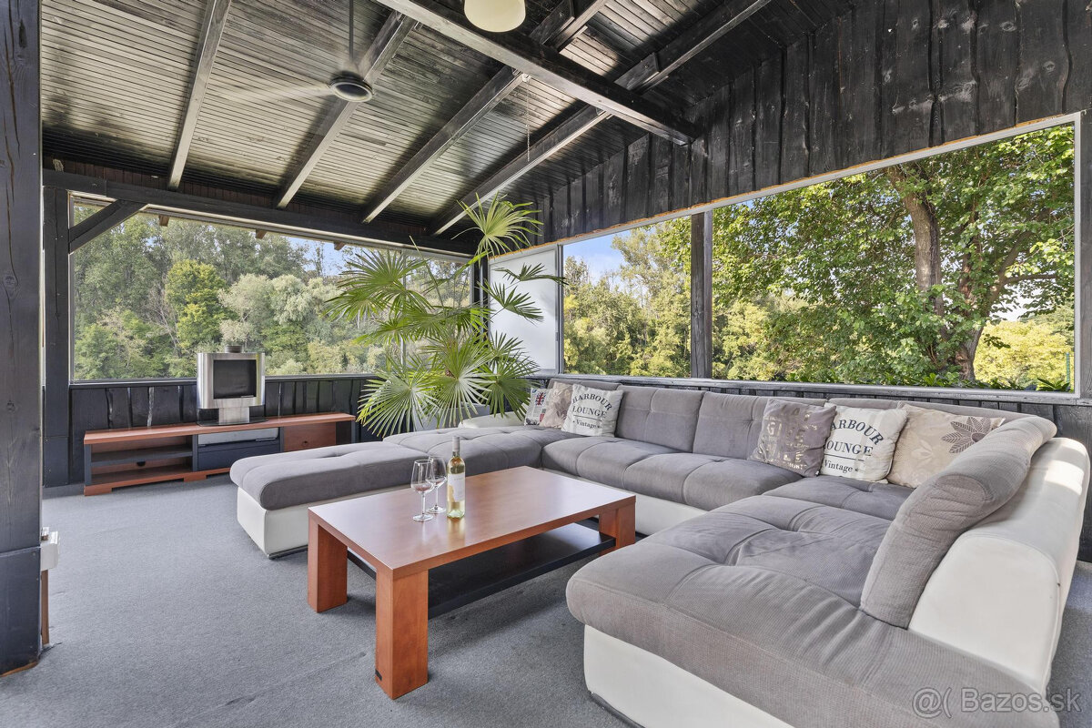 Na predaj štýlový penzión s priamym prístupom k vode v obci - 3