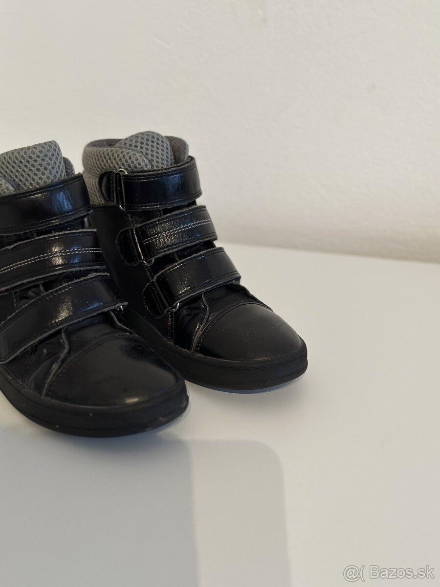 Predám jesenno-jarné topánky, pravá koža , veľkosť 32 - 3