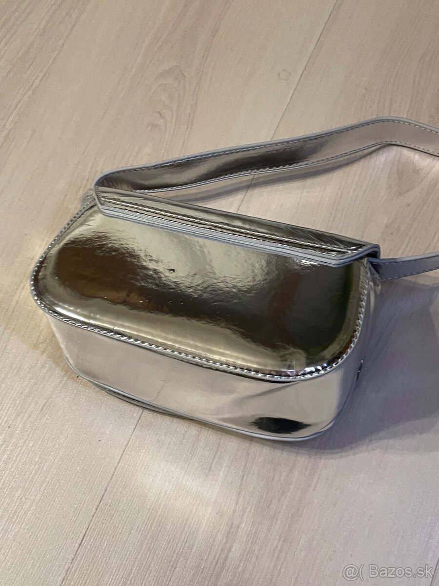 Strieborná chrome kabelka Diesel - 3