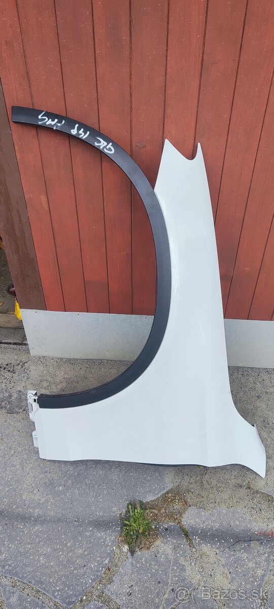 Ľavý blatník Mercedes glc - 3