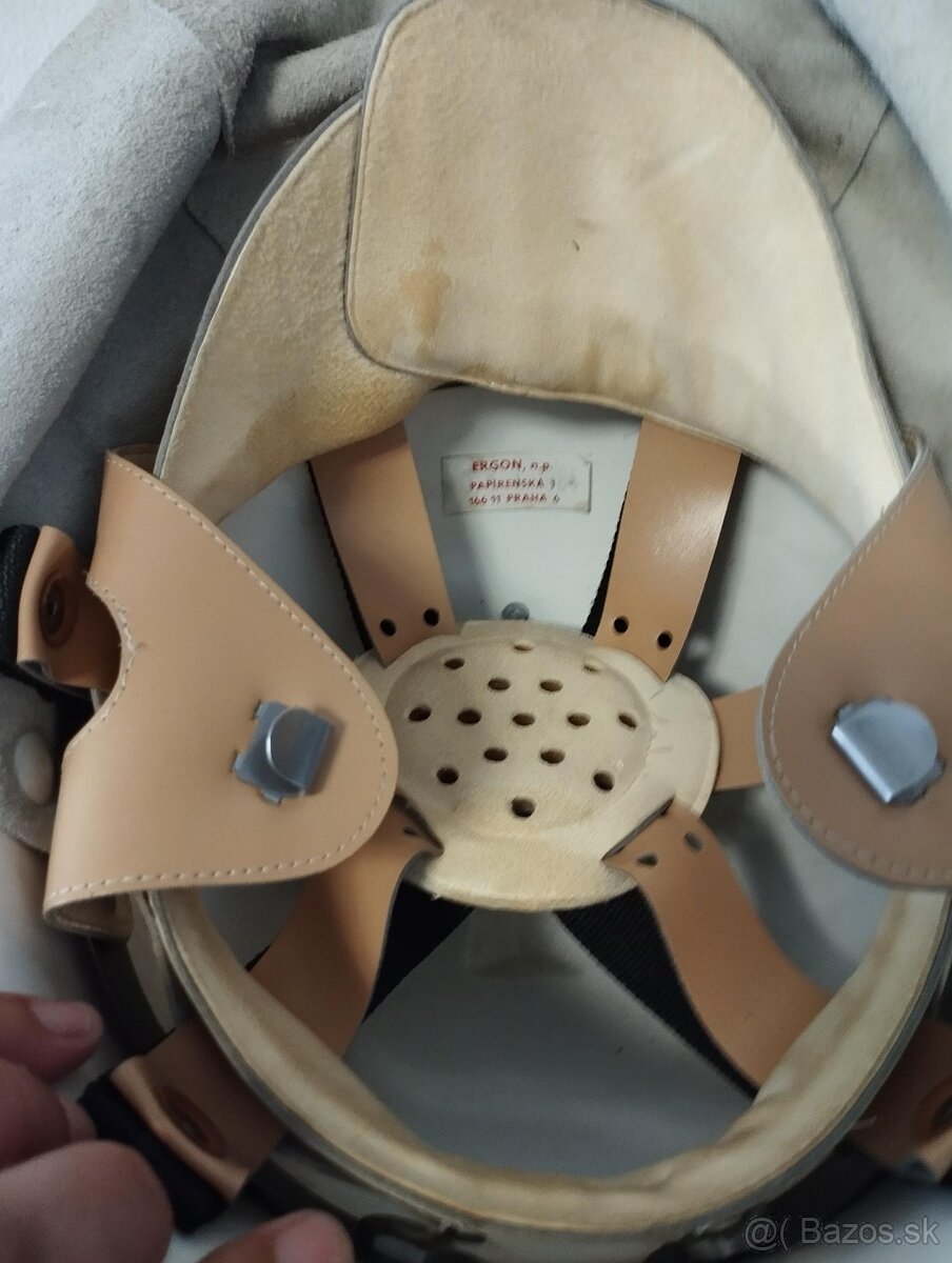 Hasičská helma zo 70 - tých rokov - 3