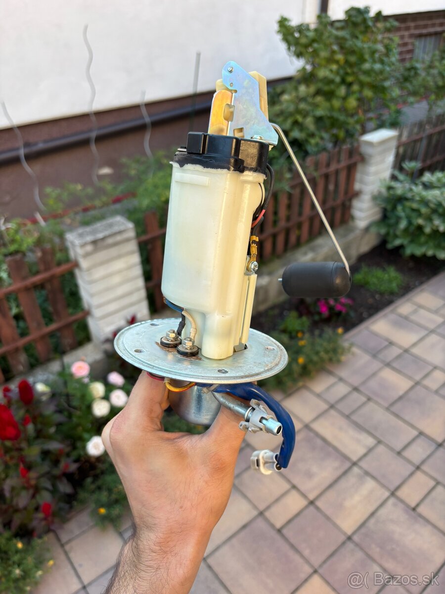 Suzuki gsr 600 čerpadlo - 3