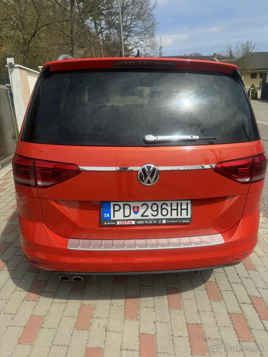 Volķsvwagen Touran plnej výbave - 3