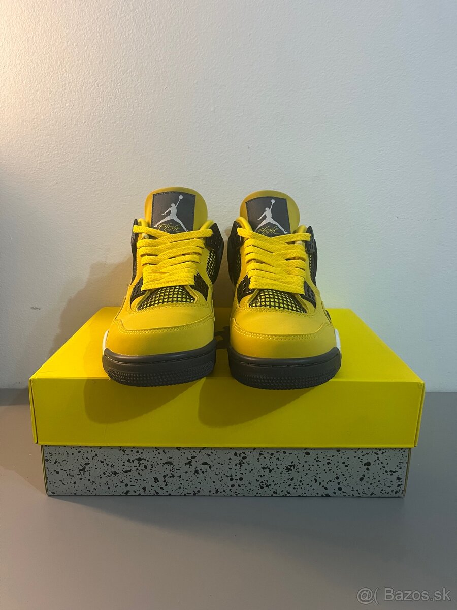 Jordan 4 Retro Lightning - 3