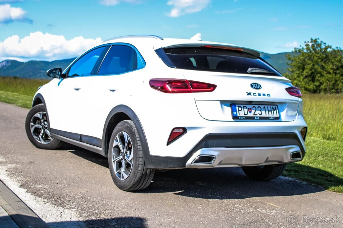 Kia XCeed 1.5 T-GDi Silver A/T - 3