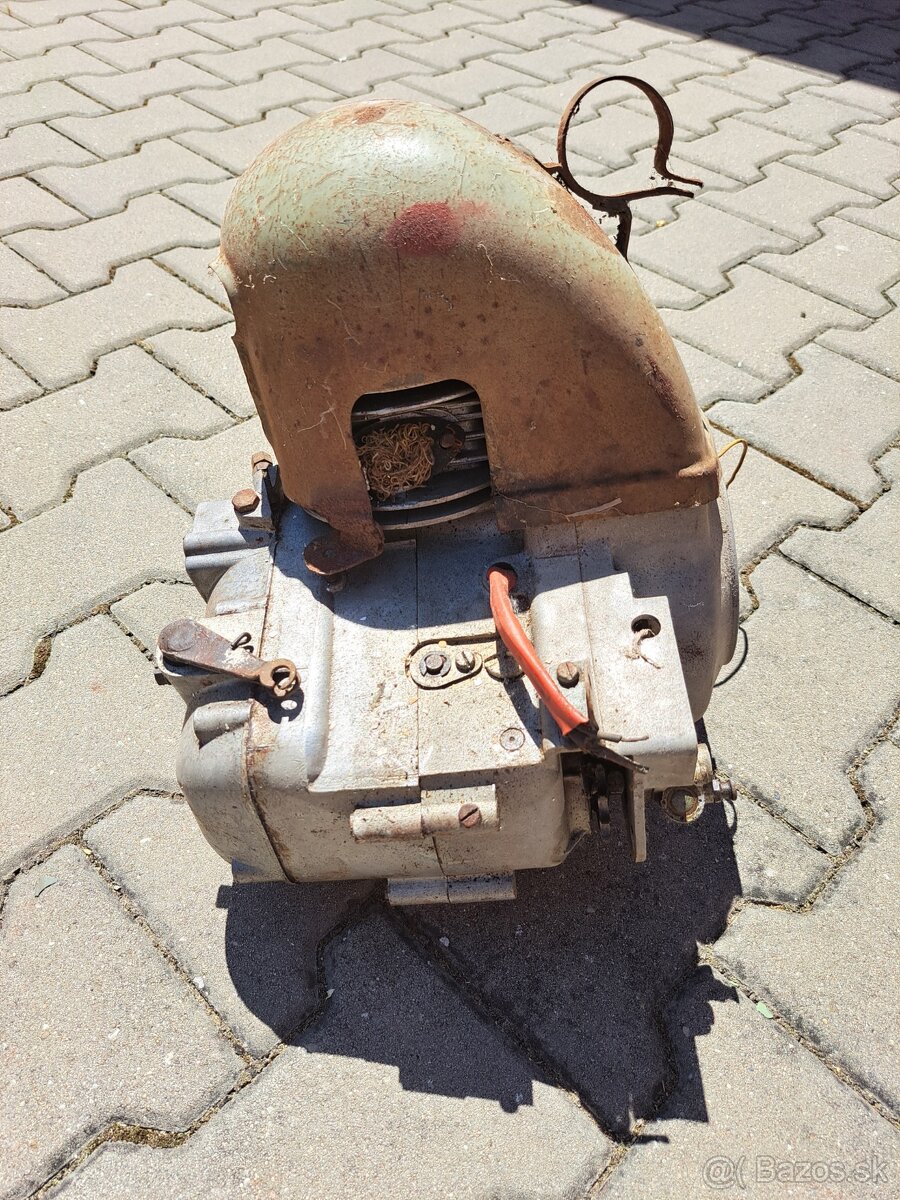 motor Manet - 3