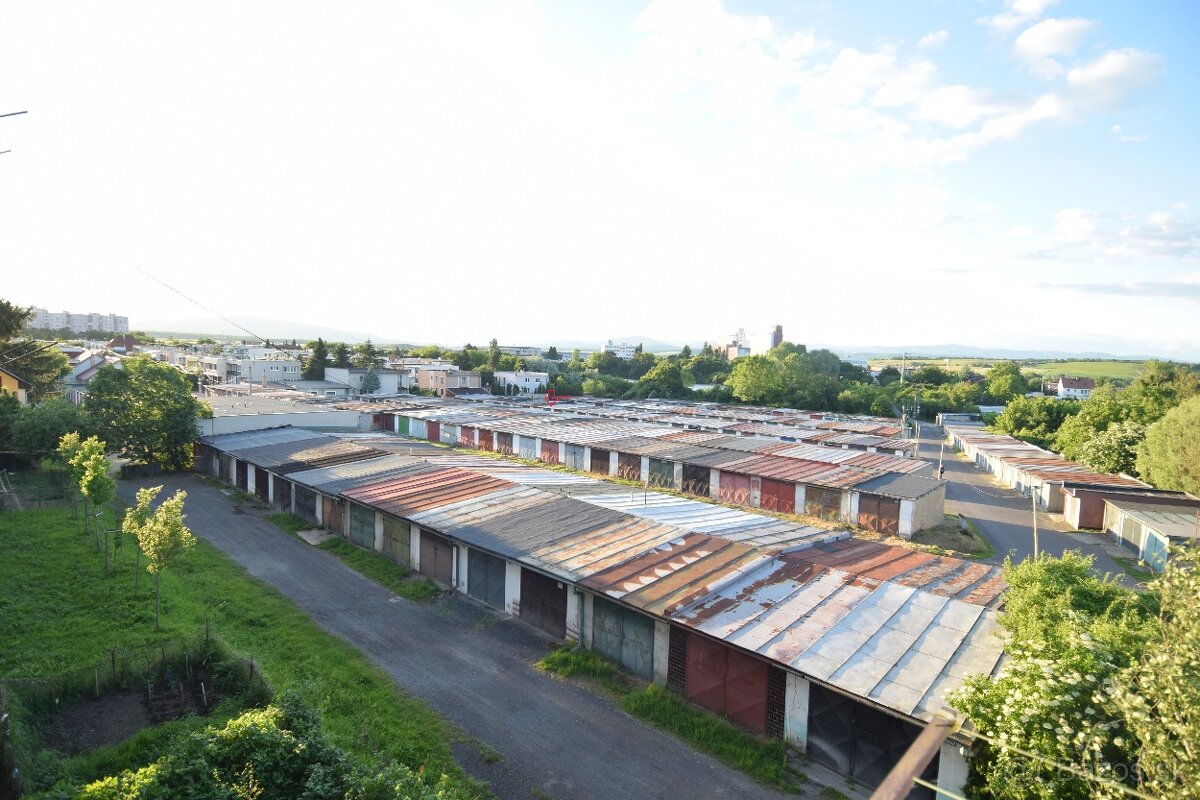 Na predaj dvojizbový byt s balkónom. + garáž. - 3