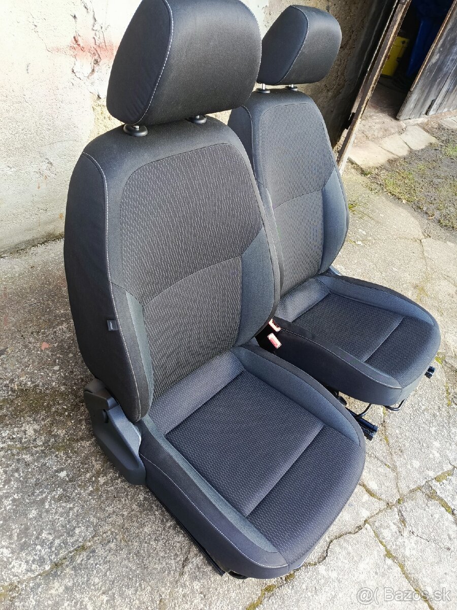 Škoda Rapid Spaceback sedačky - 3