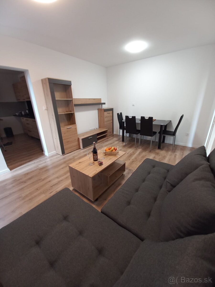 Prenájom bytu v Detve - 3
