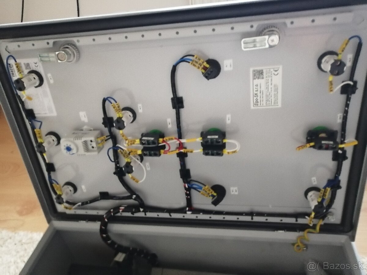 Rozvádzač Prepínač sietí - 3