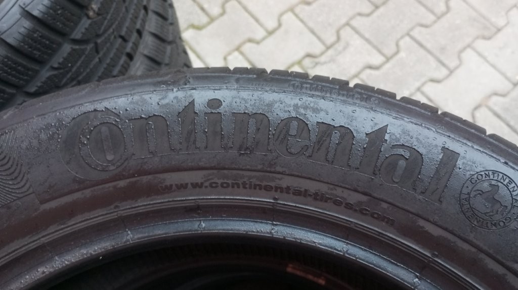 Predam letne pneu 4ks Continental 215_55_R17 - 3